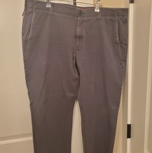 Under Armour Mens Grey Khakis 42x32
